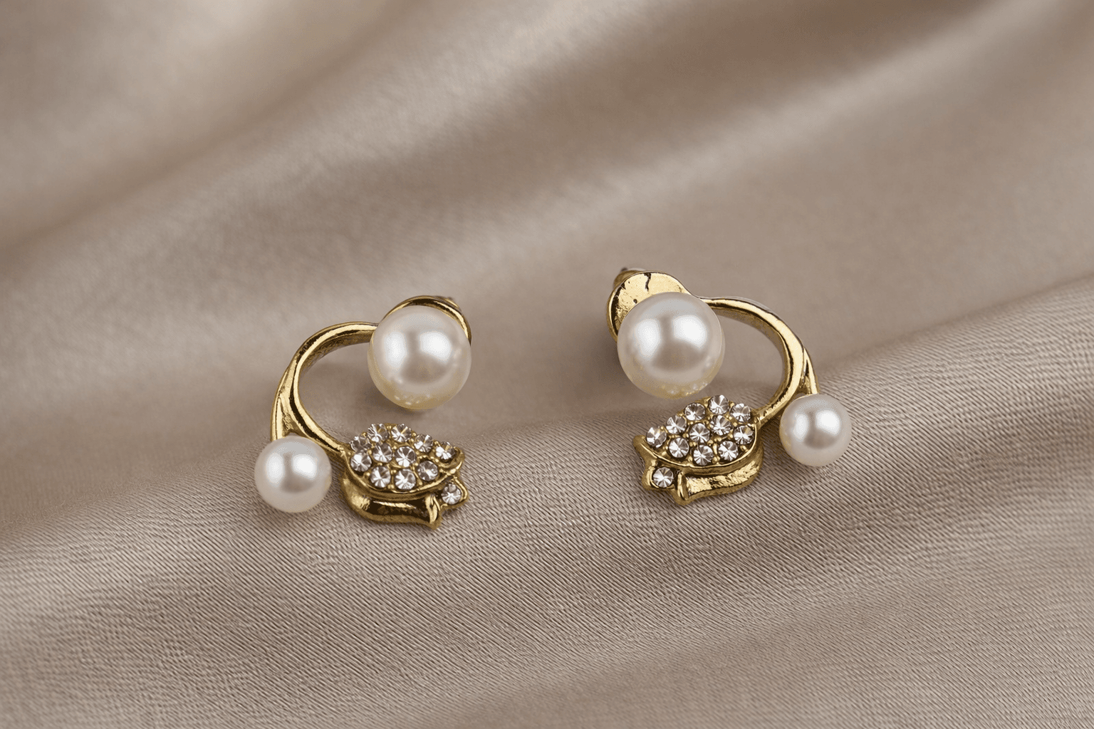 Pearl and Crystal Leaf Ear Cuff Earrings
